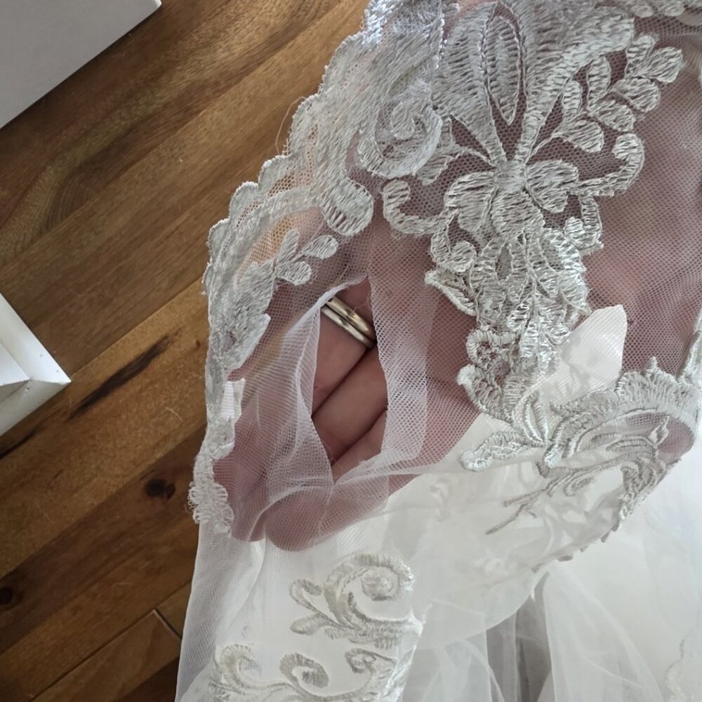 Essence of Australia wedding gown D2887 (discontinued) - Picture 7 of 8